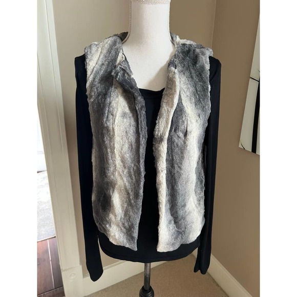 Eric + Lani gray faux fur vest size M - Picture 1 of 4